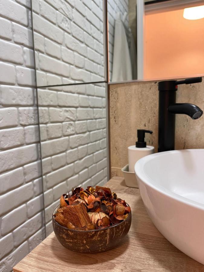 Oasis Luxury Apartment Near Presidential Palace 布加勒斯特 外观 照片